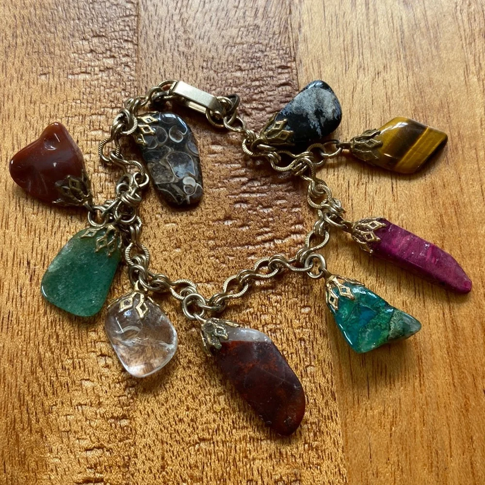 SPECIAL Lidded Tin withSpider Brooch Multi-stone Bracelet & Necklace - Picture 4 of 11